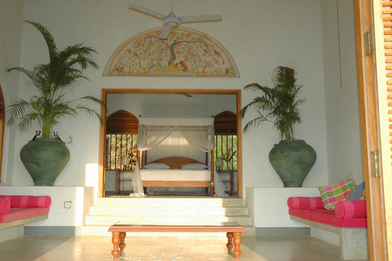 Khomba Beach House Alankuda Buitenkant foto